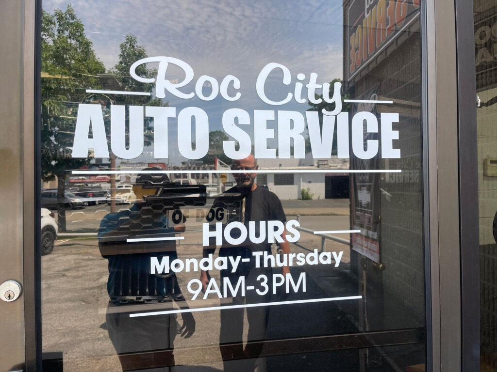 DS_Auto_Repair_Shops_Hour_Signs_Img