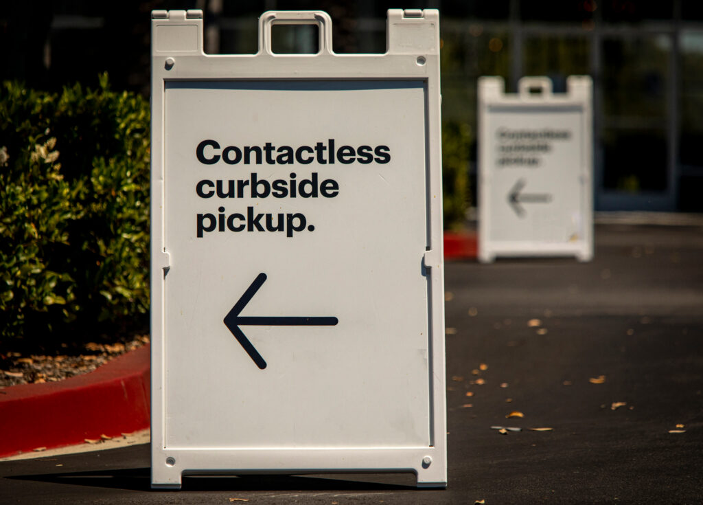 Sign,Advertising,Contactless,Curbside,Pickup,At,Retail,Store,Parking,Lot